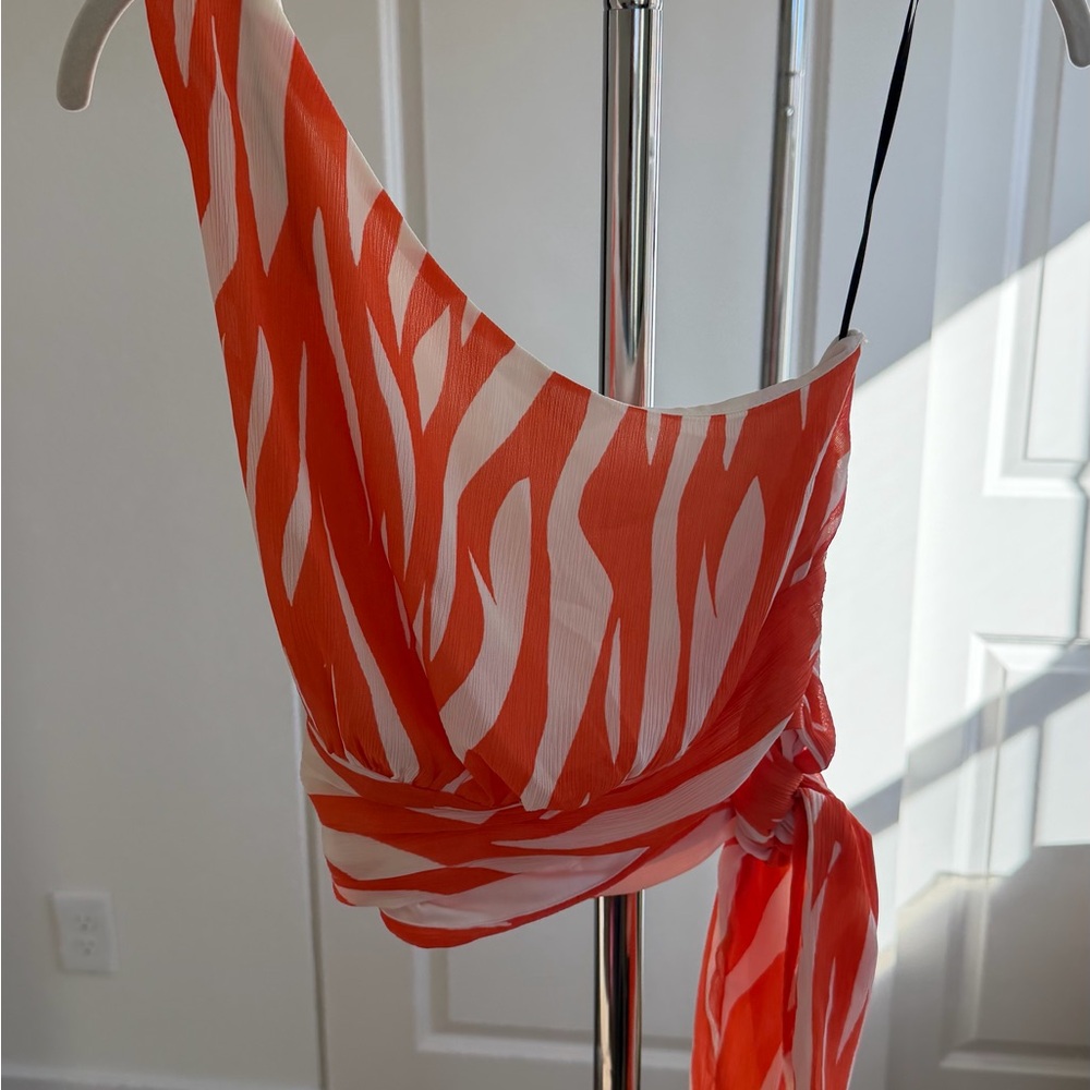 H&M Vibrant Orange and White Patterned Top